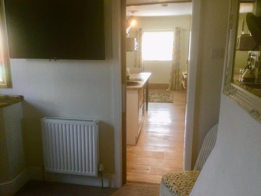 Апартаменты Henwick House Beautiful Flat,Private Parking, Short Walk To Town Лудлоу Экстерьер фото
