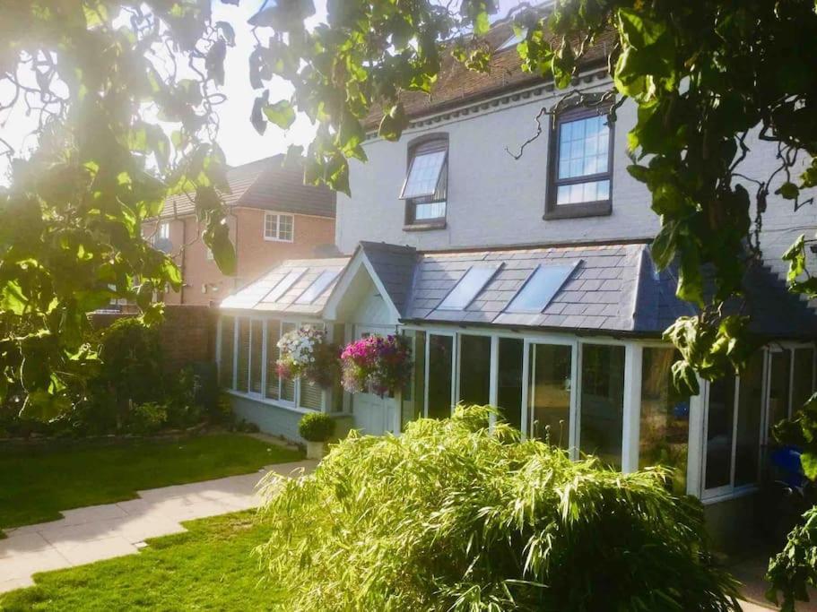 Апартаменты Henwick House Beautiful Flat,Private Parking, Short Walk To Town Лудлоу Экстерьер фото