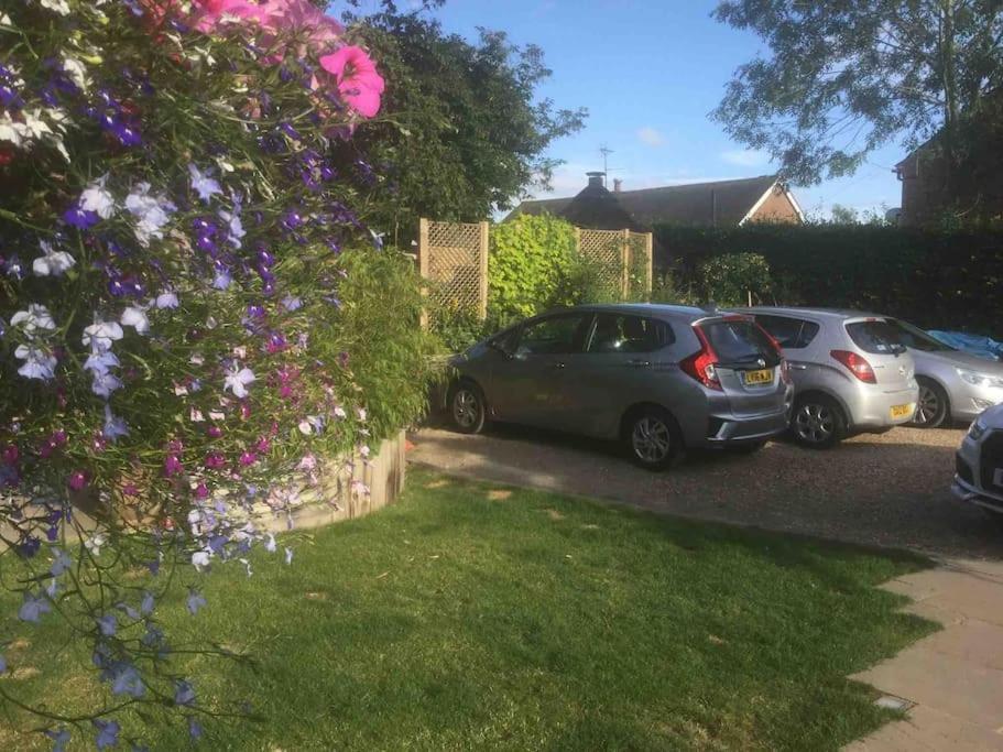Апартаменты Henwick House Beautiful Flat,Private Parking, Short Walk To Town Лудлоу Экстерьер фото